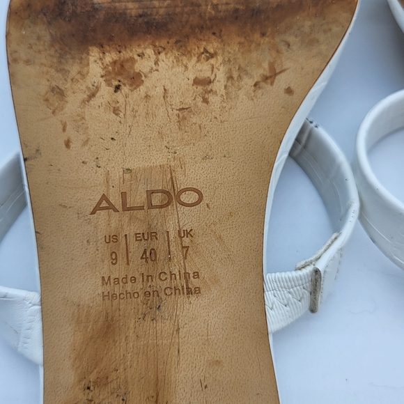 Aldo white slip on low heel double stap summer sandal. Size 9 - Picture 10 of 10